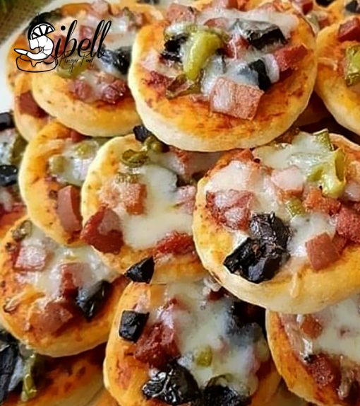 مینی پیتزا سوسیس